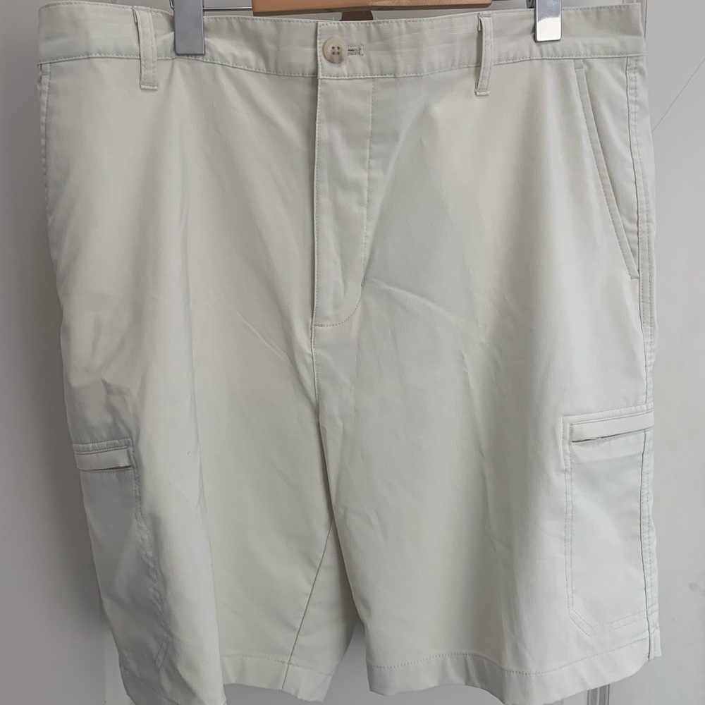 Chaps White Flat Front Shorts Lightweight Casual Wear